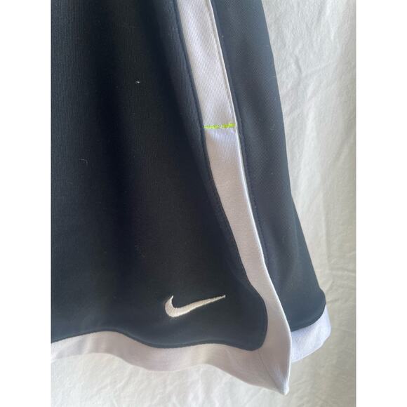 Nike - Tennis / Golf Skort Black with White Trim - Size Large - Picture 2 of 5